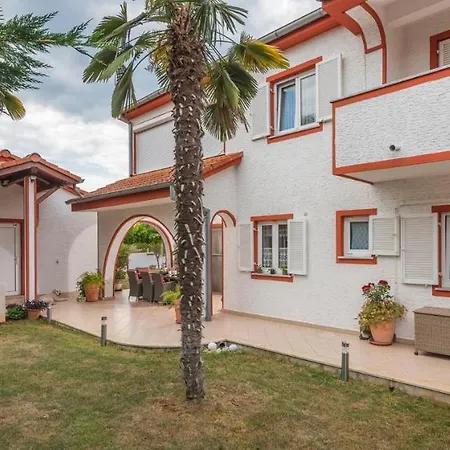 Villa Vallis Aurea For Max 10 Persons With Pool Porec Kukci